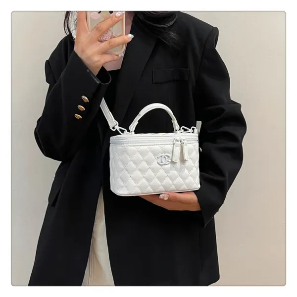 Design Quilted Mini Chain Bag Burgundy Handbag - 18