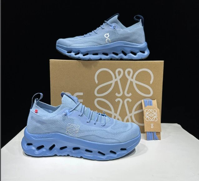 On Cloudgo Blue Snea
