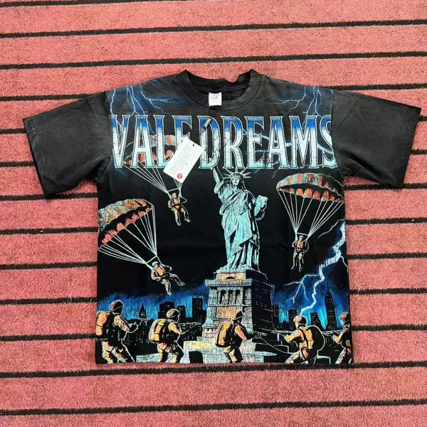 Design Vale Dreams Statue of Liberty Paratrooper Graphic T-Shirt Black T-Shirts - 1