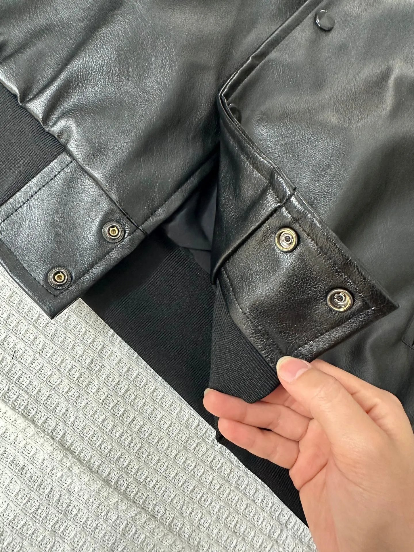 Supreme x Nike Pixel Swoosh Leather Bomber Jacket Black - 19