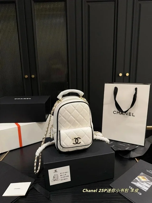 Chanel Handbags Quilted Top-Handle Chain-Strap Bag product detail image 3