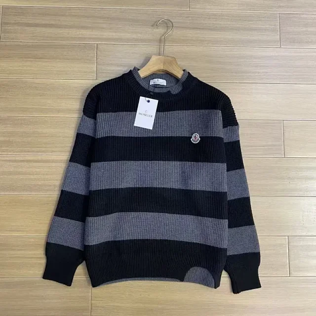 Moncler Hoodies & Sweatshirts Zip-Up Logo Hoodie product detail image 10