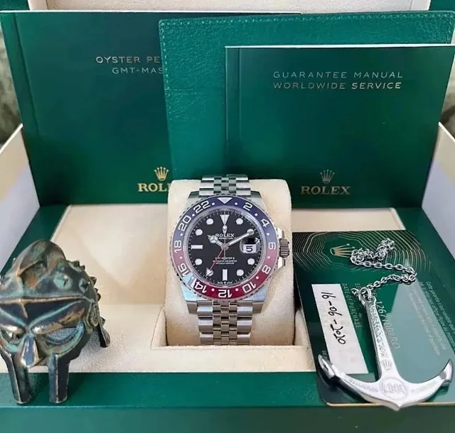 Rolex Watches Submariner product detail image 8