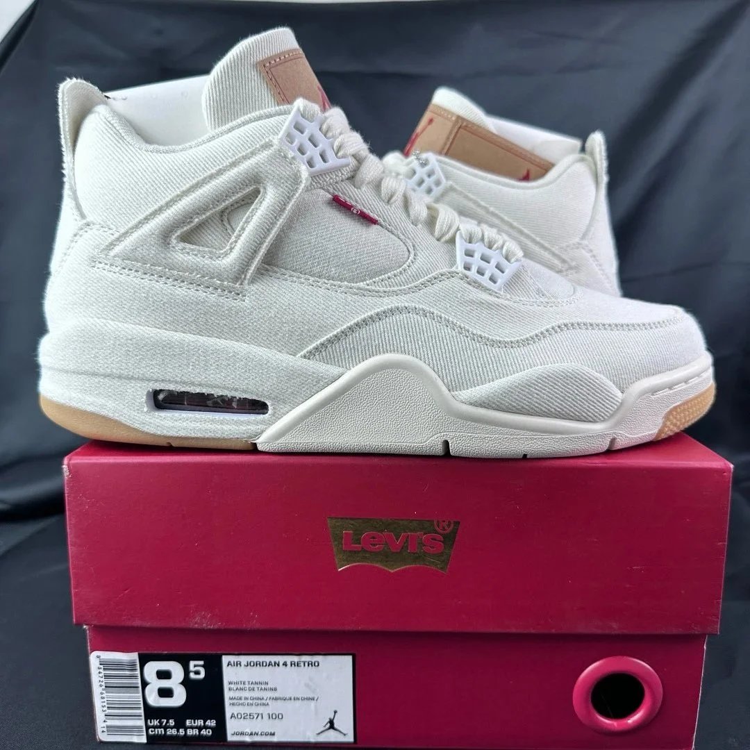 Air Jordan 4 Levi's White AO2571-100