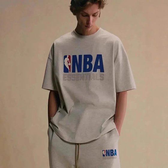 Collaboration Loose-Fit Men's Short-Sleeve T-Shirt and Shorts Set