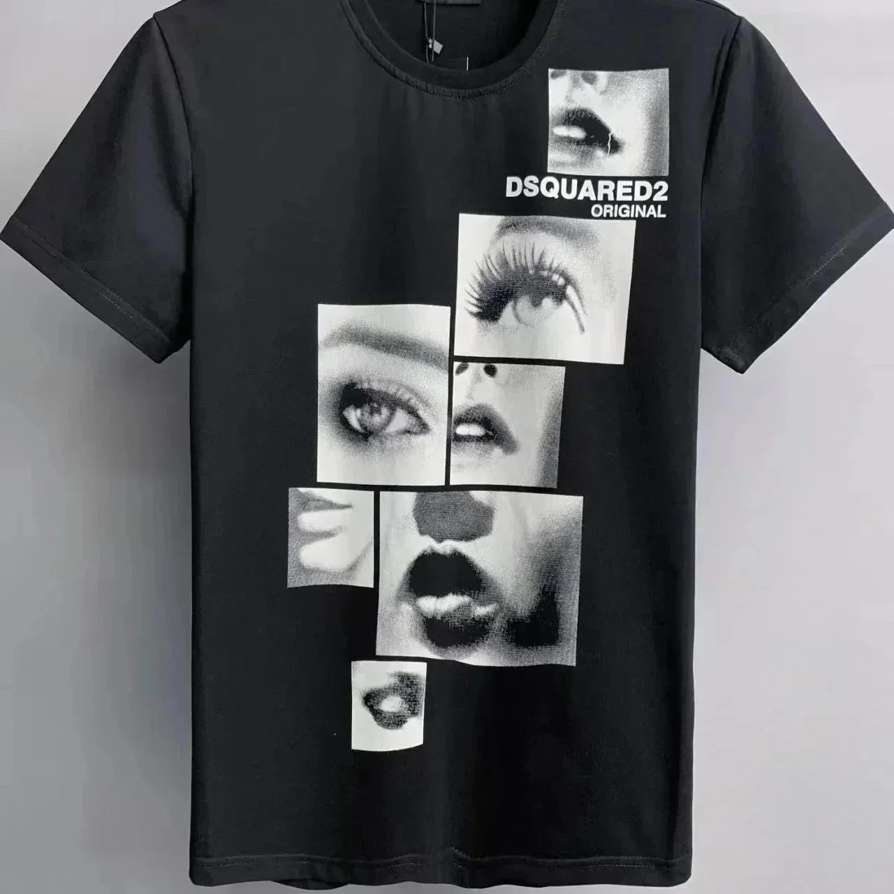 Dsquared2 T-Shirts Graphic Logo Short-Sleeve T-Shirt — 09*High version