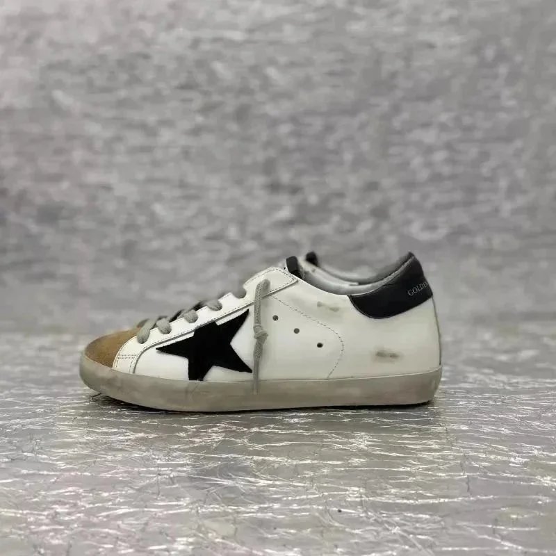 Golden Goose Sneakers Low-top star-appliqué image 7