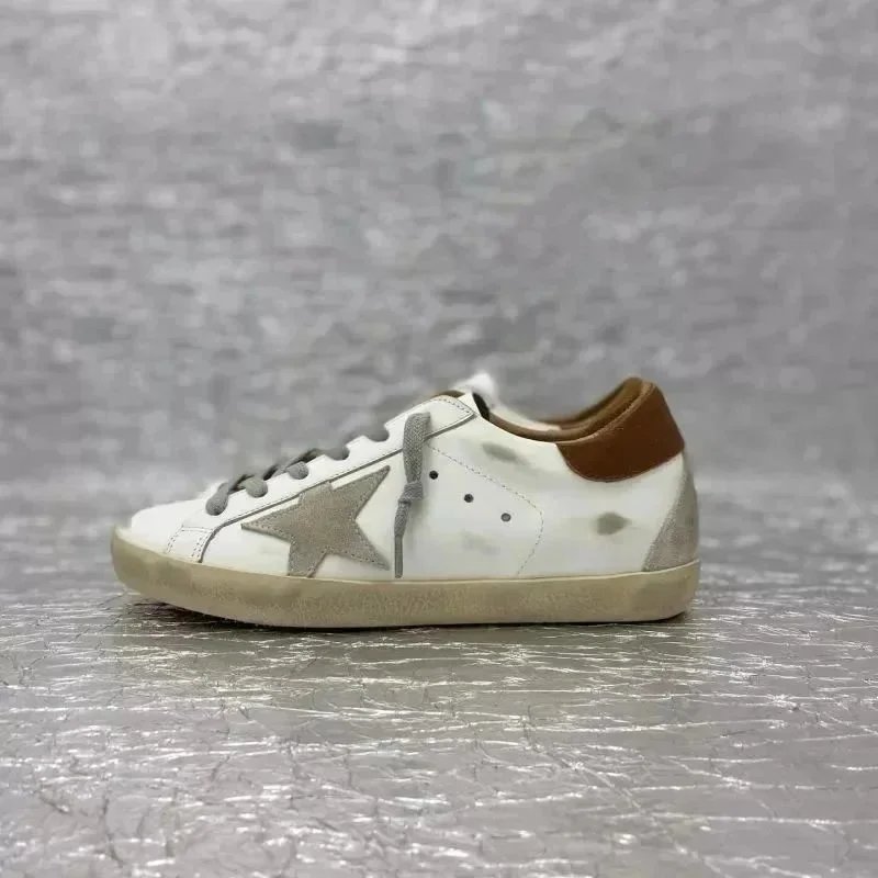Golden Goose Sneakers Low-top star-appliqué image 13