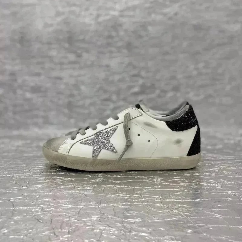 Golden Goose Sneakers Low-top star-appliqué image 14