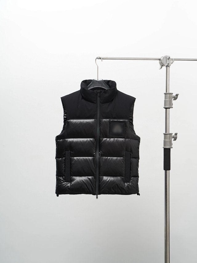 Canada Goose Canada Goose Black Down Vest Winter Outerwear - Buy on Kakobuysheetfind