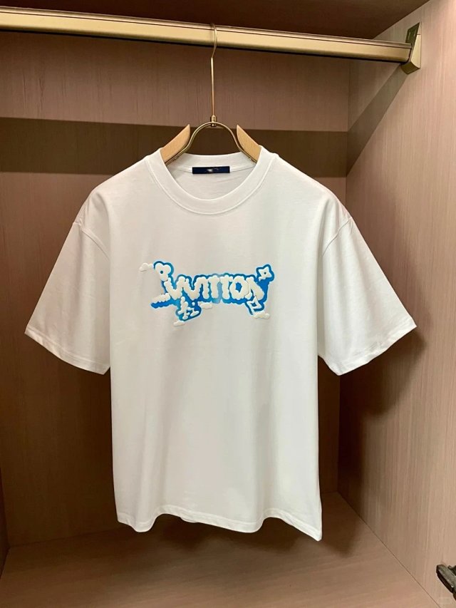 Louis Vuitton Louis Vuitton White Cloud Graffiti Crew Neck T-Shirt - Buy on Kakobuysheetfind