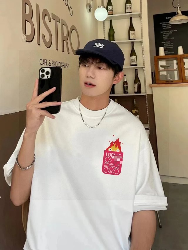 Louis Vuitton Louis Vuitton White Flame Logo Oversized Cotton T-Shirt - Buy on Kakobuysheetfind