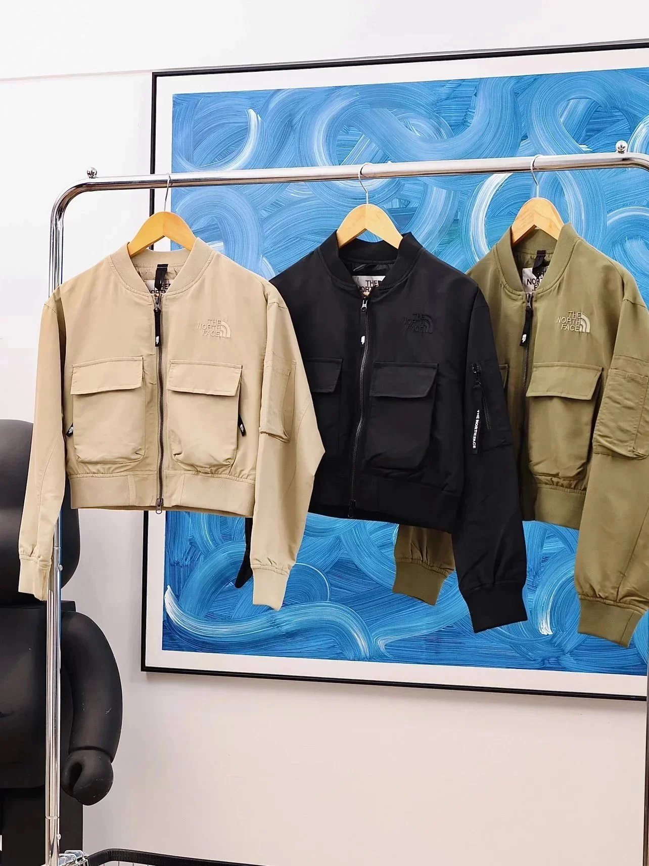 北面/THE NORTH FACE 3099短款飞行员夹克 女款 三色可选 军绿/杏色/黑色