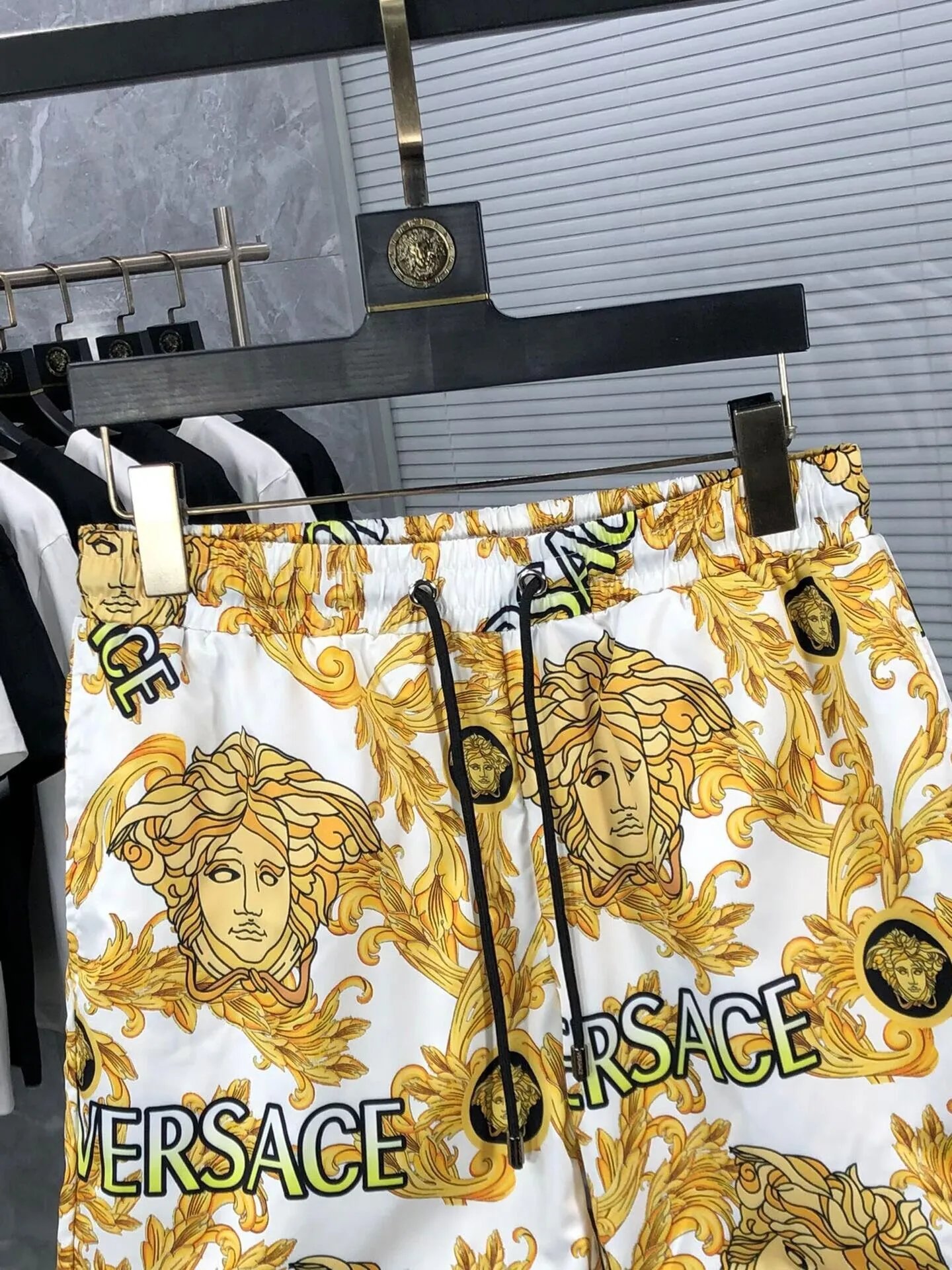 Versace Medusa Baroque Print Swim Shorts Black / Gold - 13