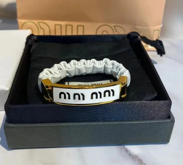 Miu Jewelry Pleated Leather Logo Plaque Bracelet product detail image 2