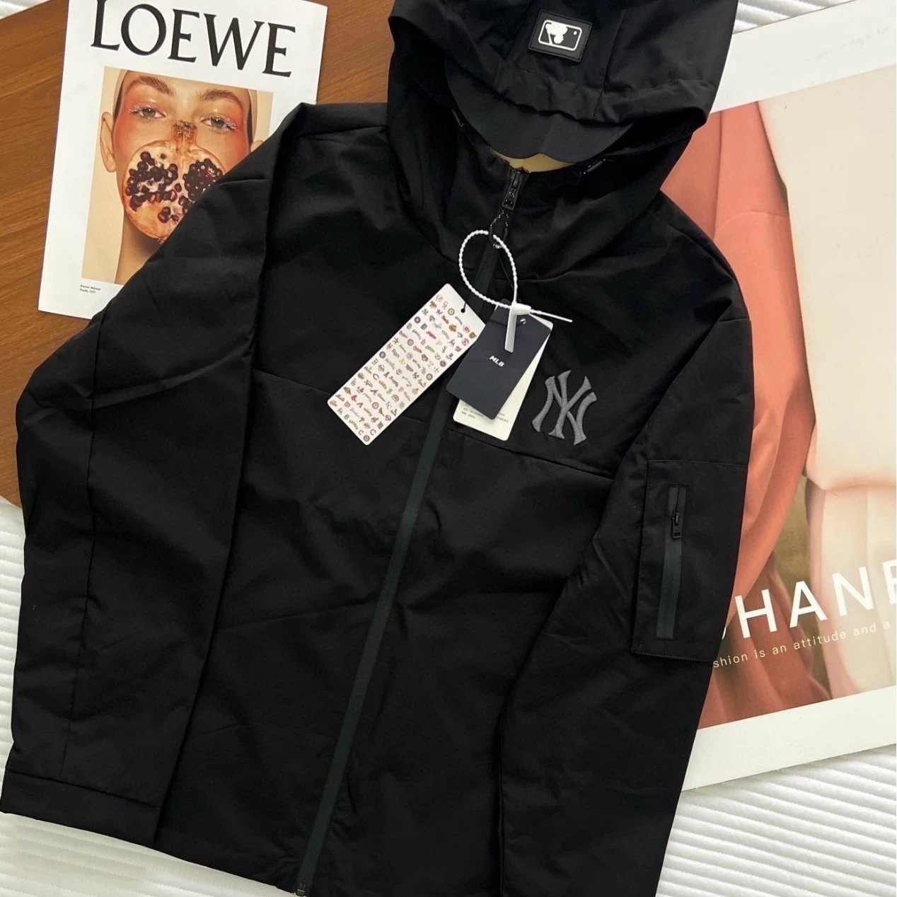 MLB Jackets Hooded zip-up jacket with team logos image 3