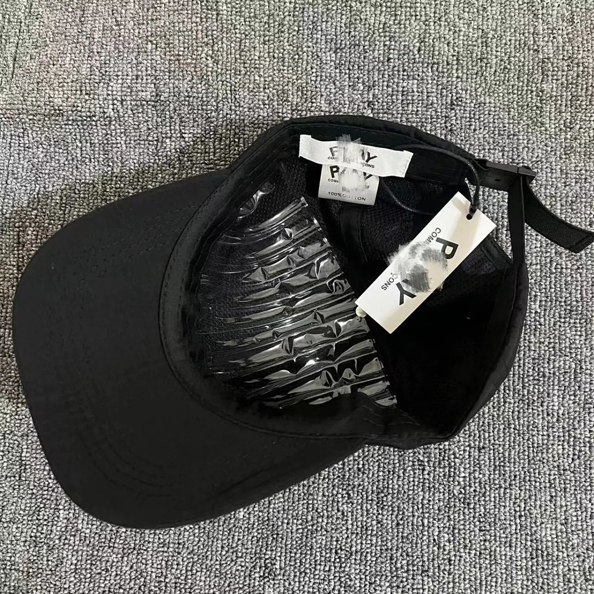 Comme des Garçons Play Heart Eye Black Baseball Cap product detail 17 in Litbuy spreadsheet finds