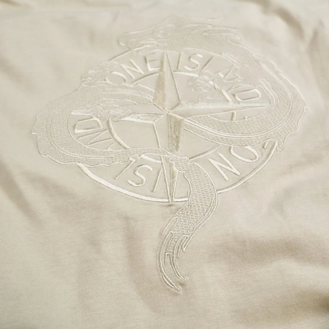 Givenchy 4G Slash Logo Black T-Shirt - 17