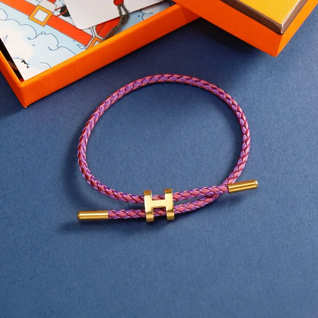 Unbranded Jewelry Braided Cord Bracelet with H-Shaped Clasp product detail image 2