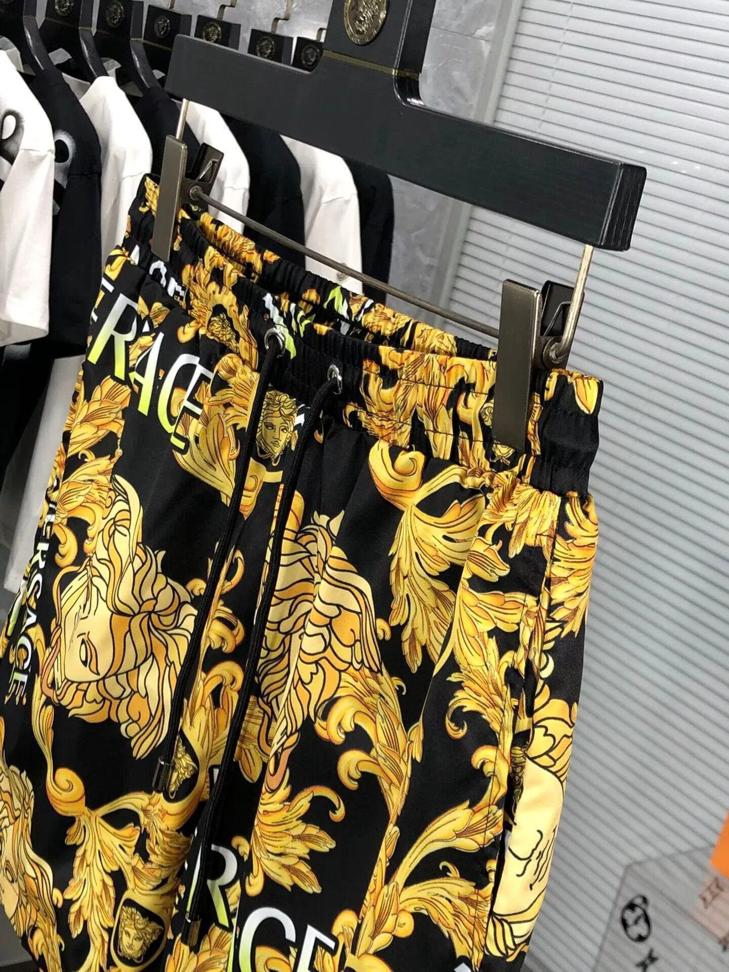 Versace Medusa Baroque Print Swim Shorts Black / Gold - 6