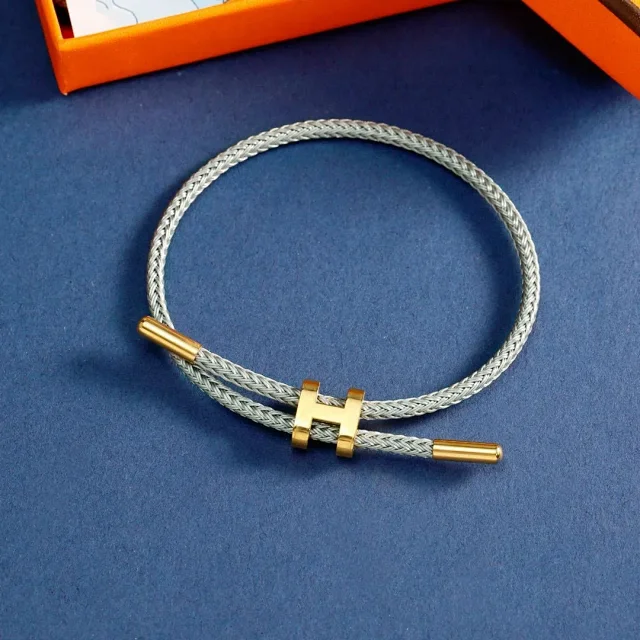 Unbranded Jewelry Braided Cord Bracelet with H-Shaped Clasp product detail image 8