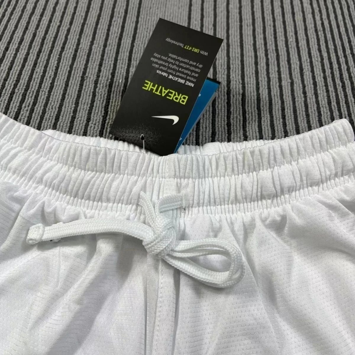 Nike Sportswear Essential Logo Shorts Black - 4