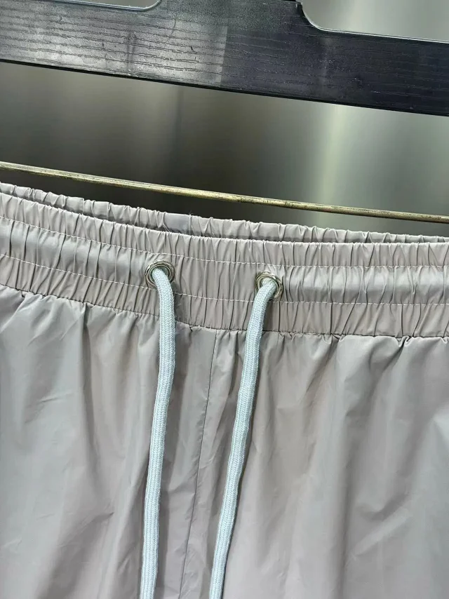 Moncler Swimwear Logo-print drawstring swim shorts product detail image 8