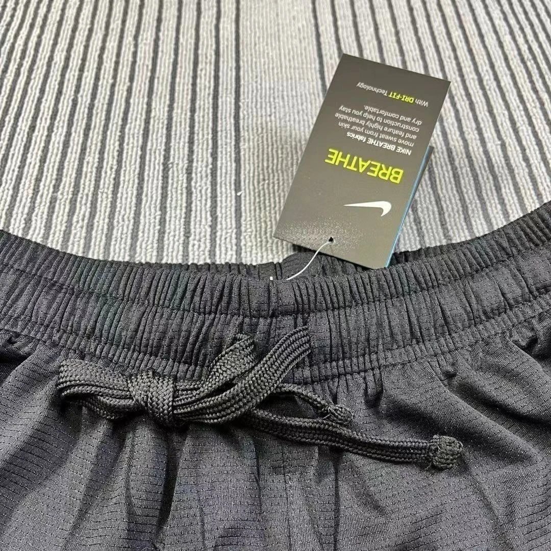 Nike Sportswear Essential Logo Shorts Black - 2