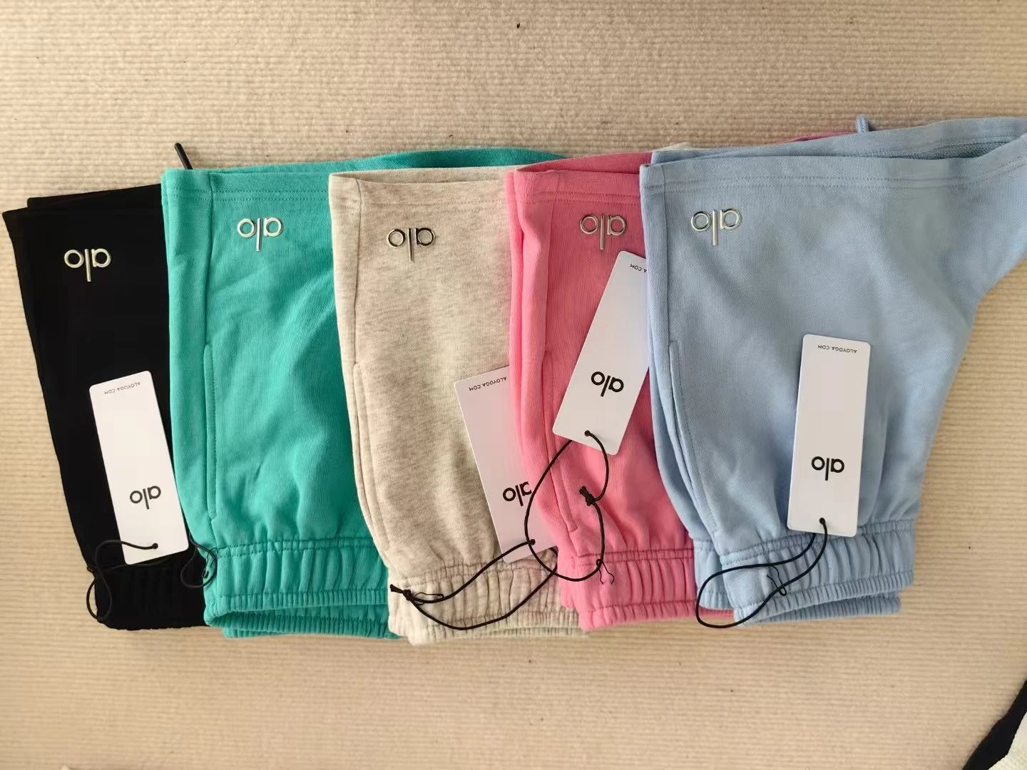 Alo Yoga Shorts Pink Activewear Shorts - 4