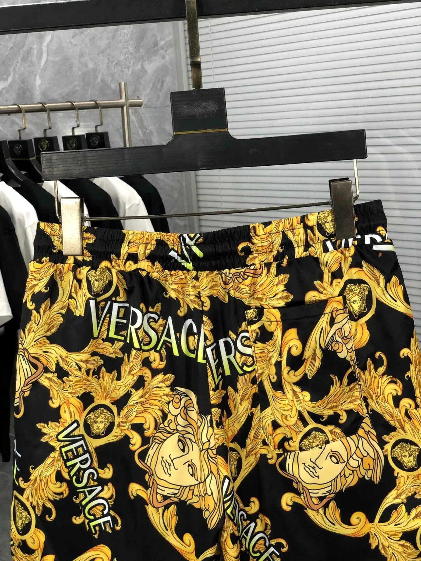 Versace Medusa Baroque Print Swim Shorts Black / Gold - 9