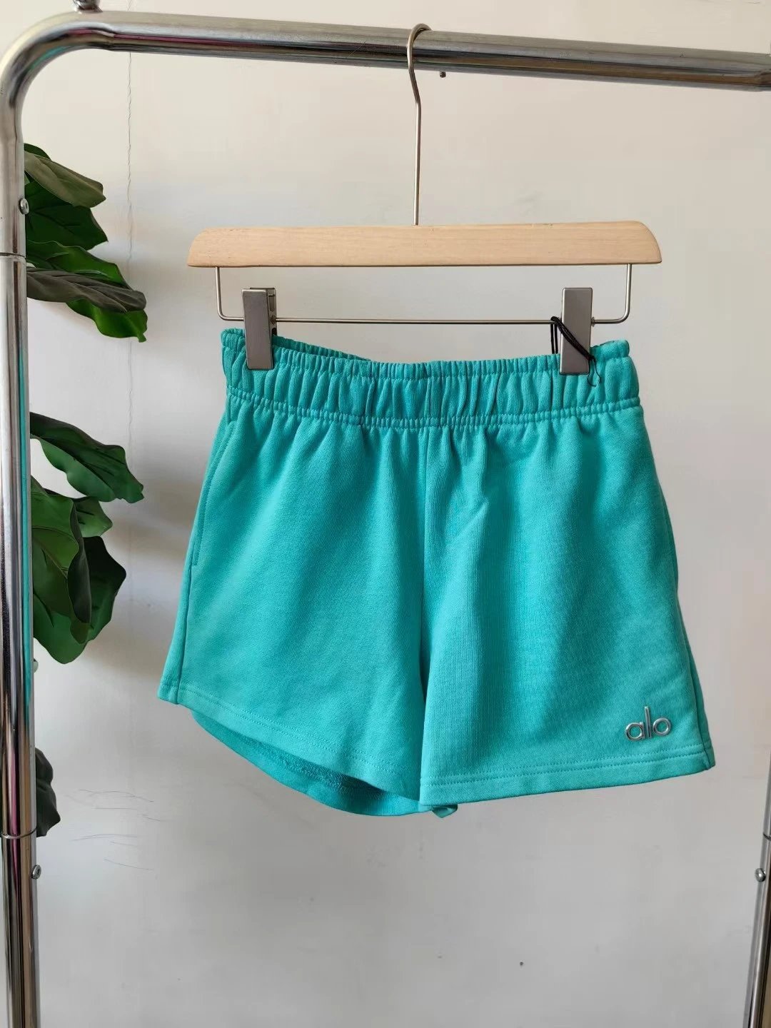 Alo Yoga Shorts Pink Activewear Shorts - 5