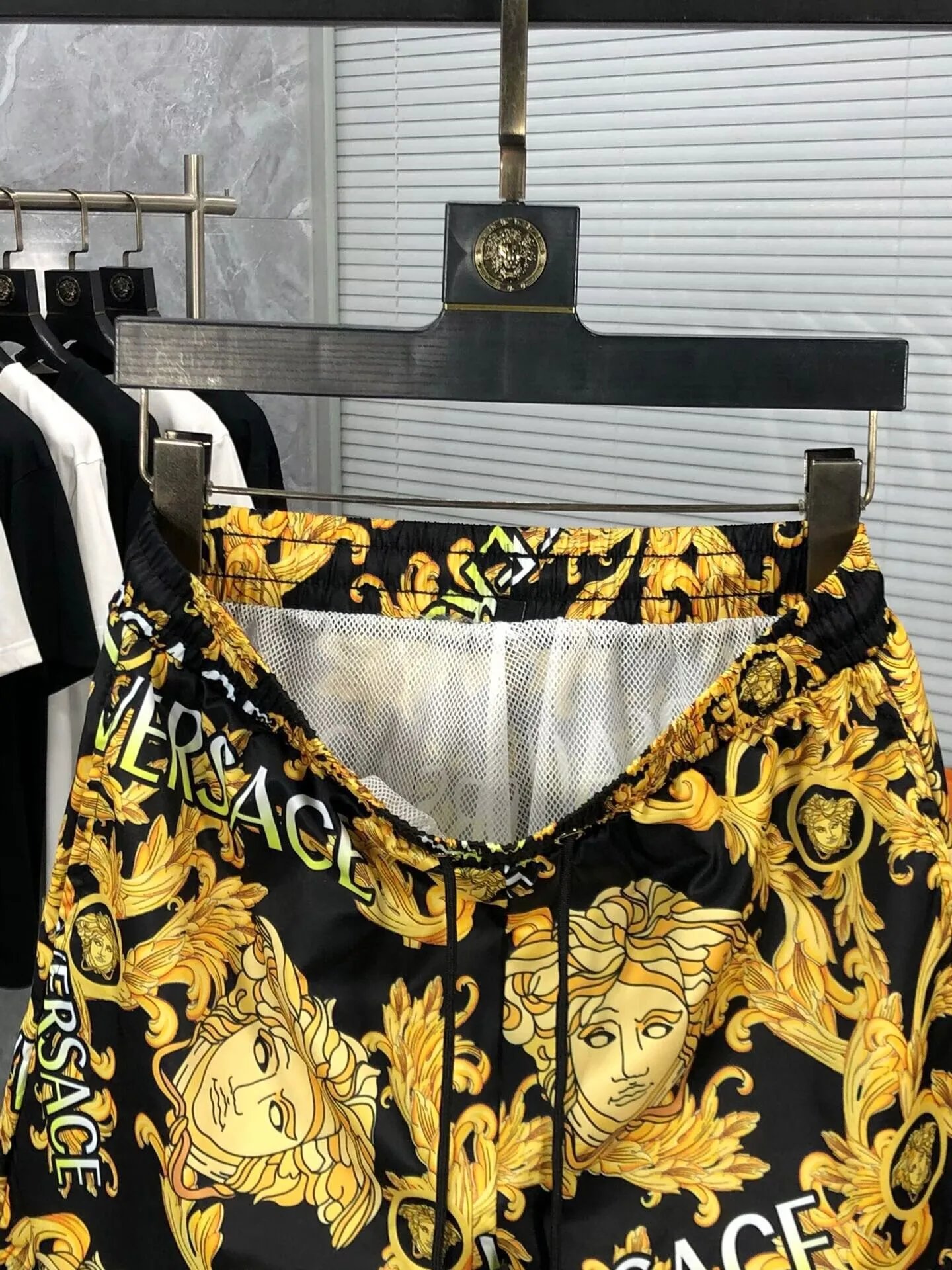 Versace Medusa Baroque Print Swim Shorts Black / Gold - 10