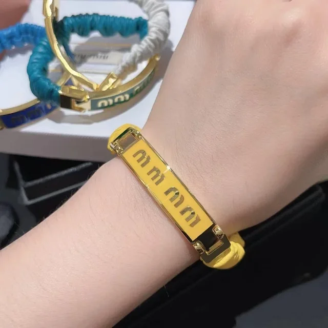 Miu Jewelry Pleated Leather Logo Plaque Bracelet product detail image 6