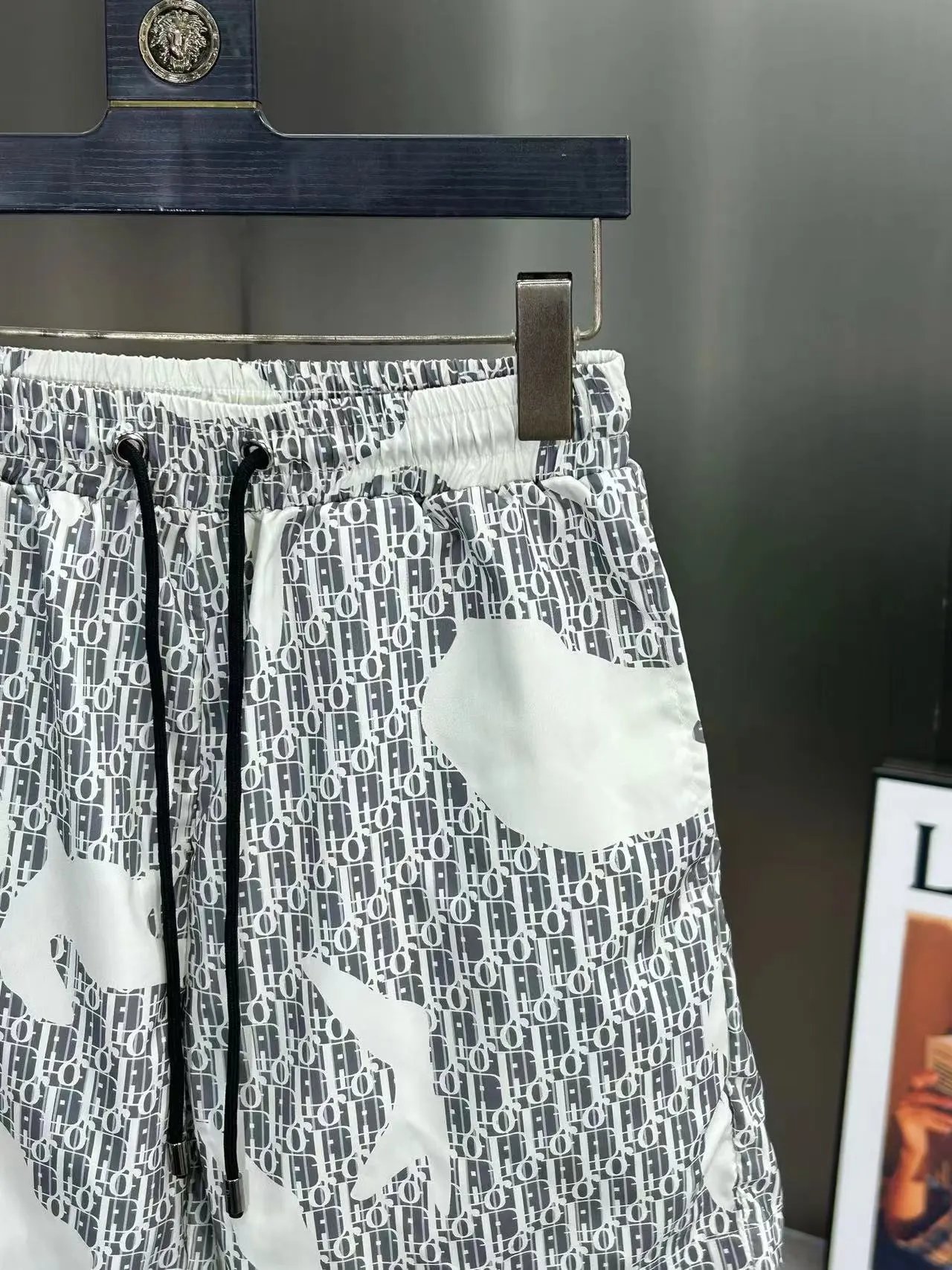 Dior Oblique Print Shorts White / Black - 18