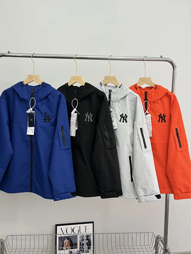 MLB Jackets Hooded zip-up jacket with team logos product detail image 14