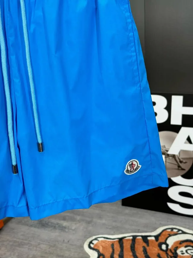 Moncler Swimwear Logo-print drawstring swim shorts product detail image 35