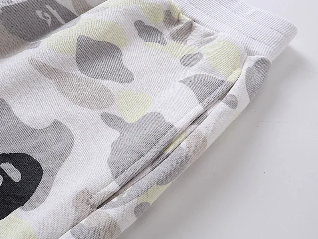 A BATHING APE T-Shirts Logo Graphic product detail image 18