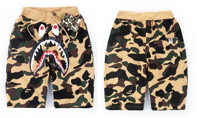 A BATHING APE T-Shirts Logo Graphic product detail image 12