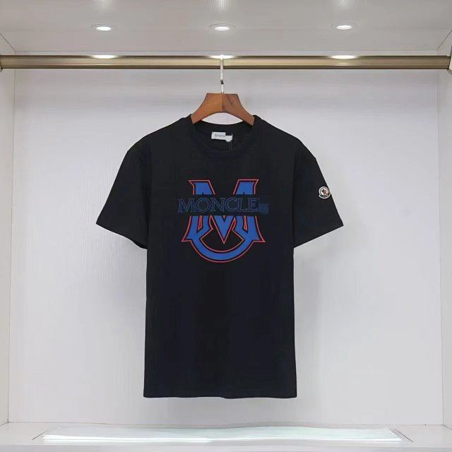 Moncler T-shirt Tee: seller detail photo 4