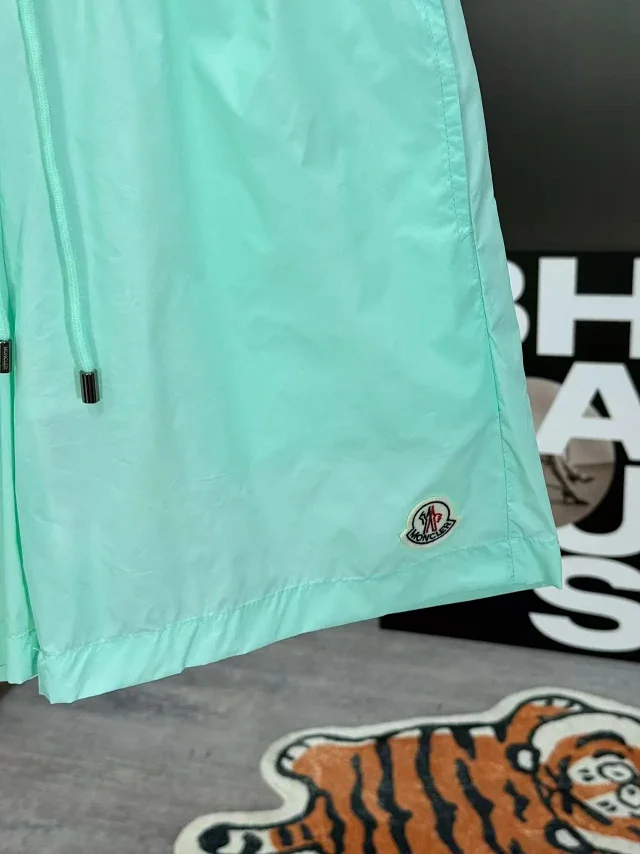 Moncler Swimwear Logo-print drawstring swim shorts product detail image 17