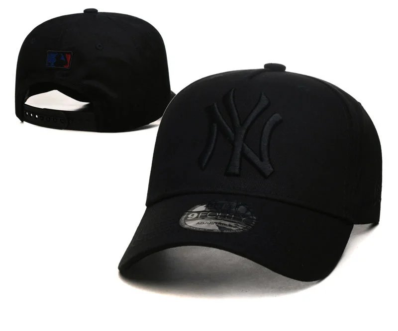 New Era NY Yankees 9Forty Cap Black Gold Brim