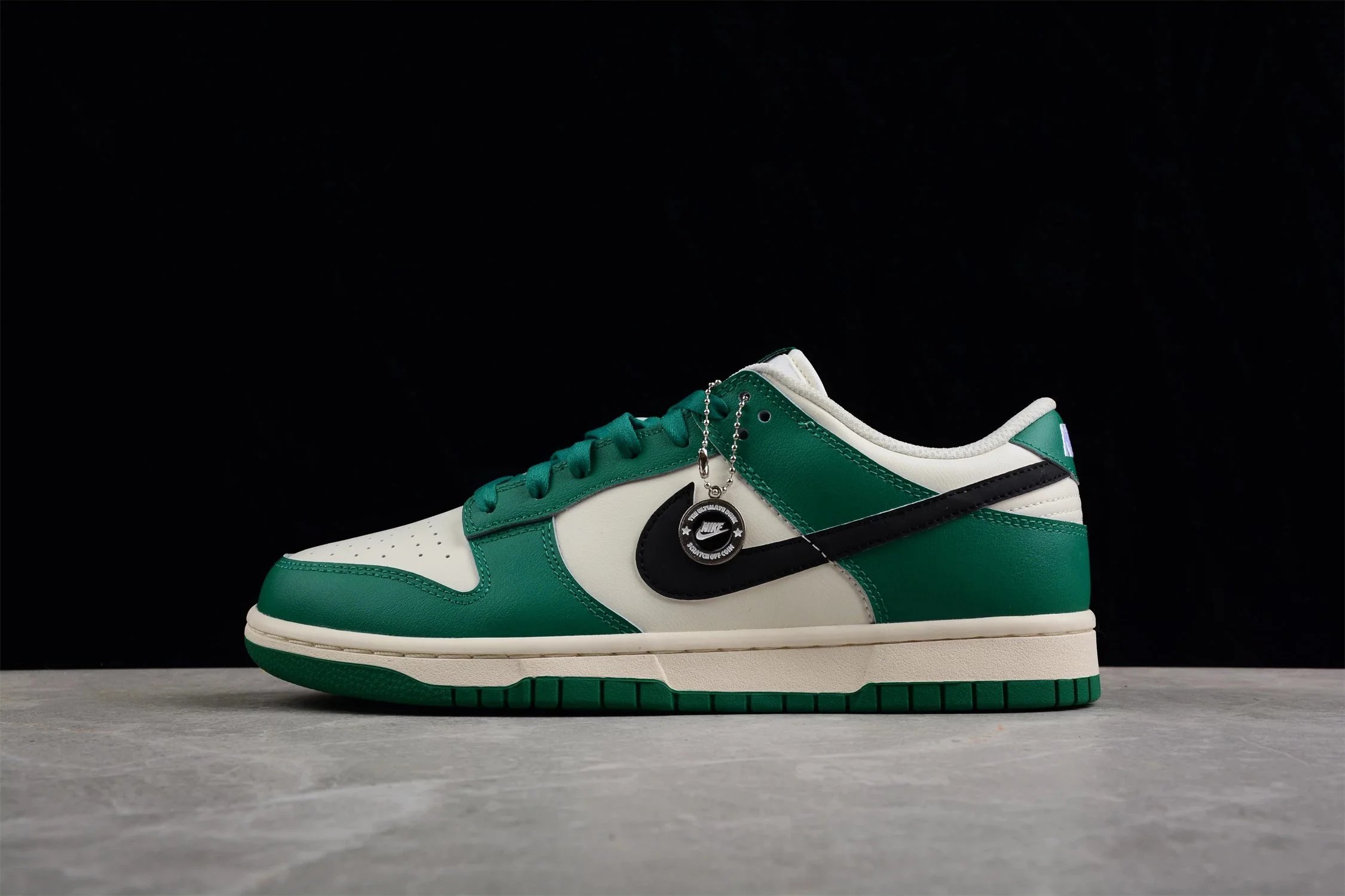 DR9654-100 White Green Lottery