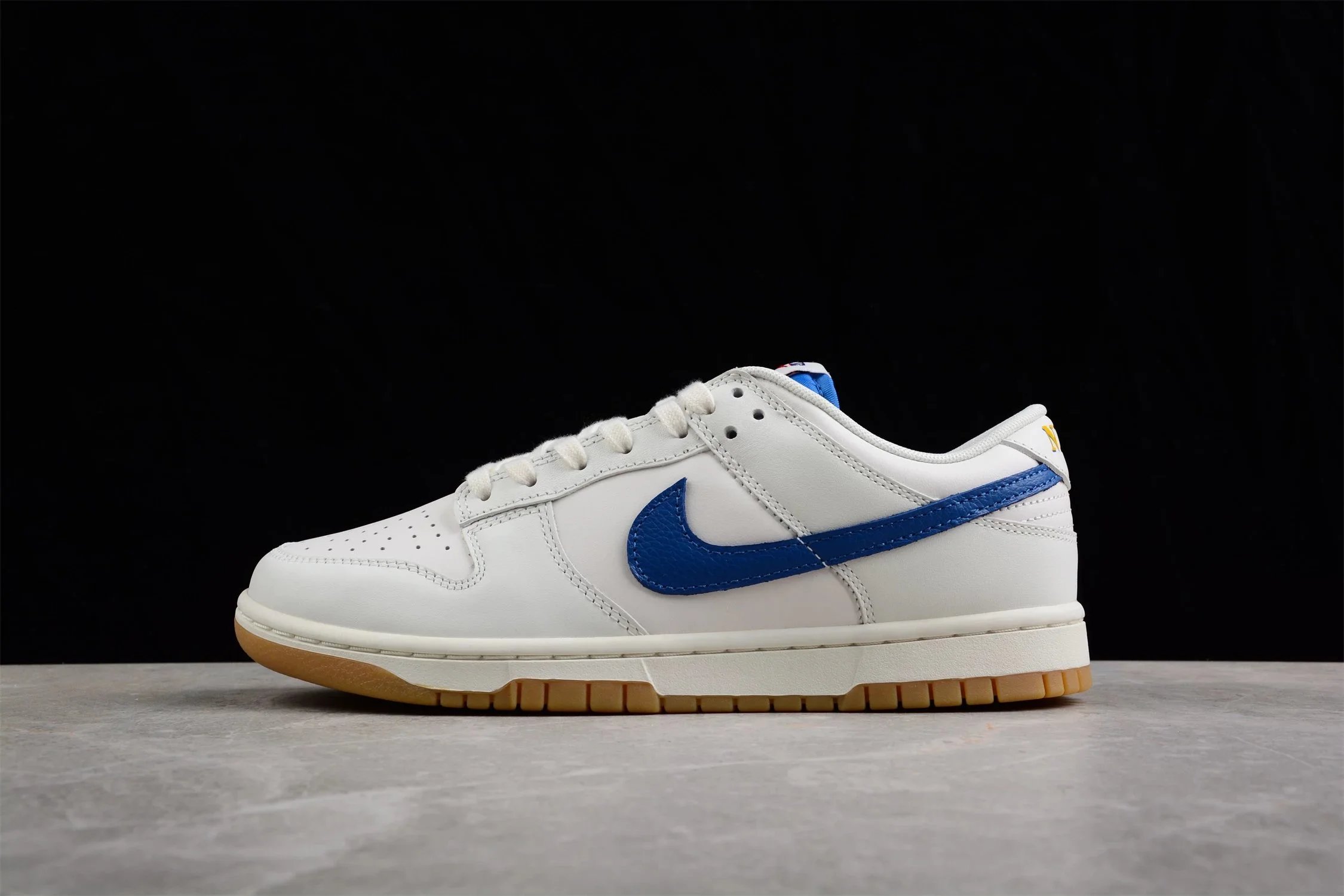 DX3198-133 Milk Blue