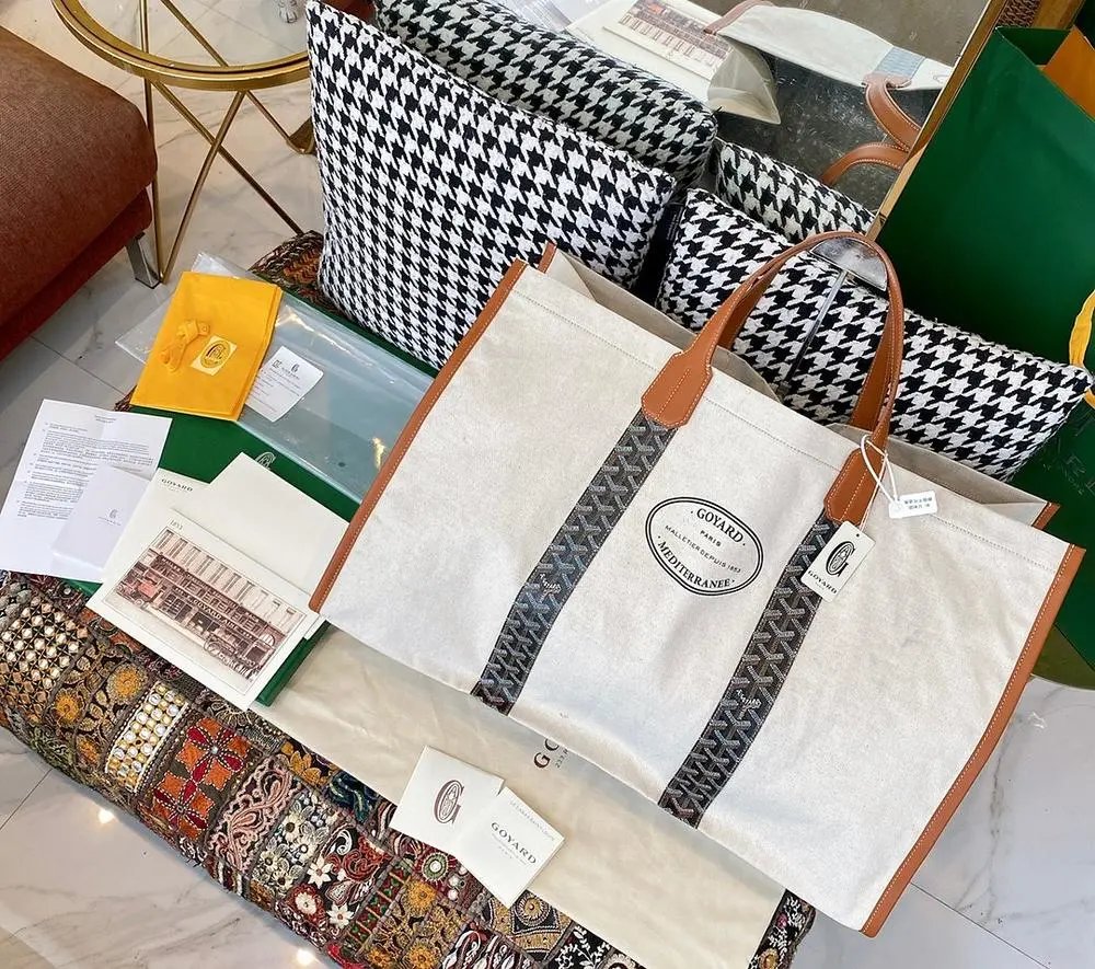 Goyard Bag — W2CFinds curated find