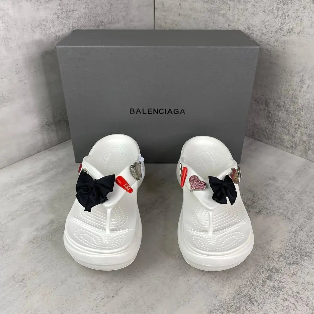 Balenciaga slippers
