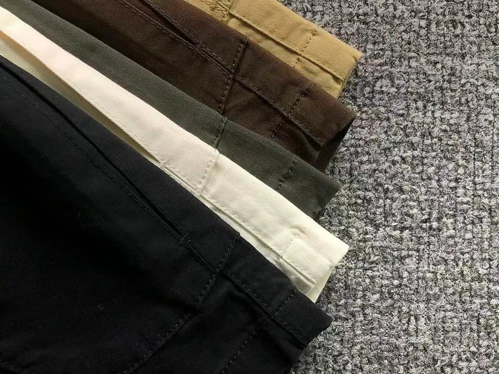 On Shorts Cargo with elastic waistband and flap pockets image 7