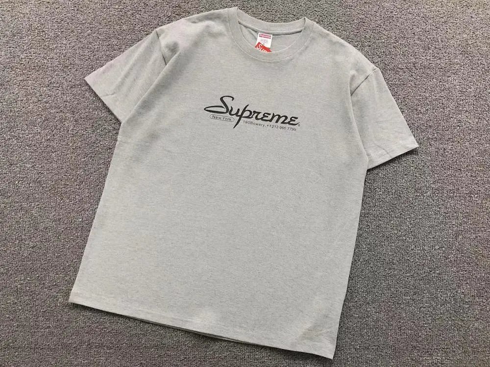 Supreme T-Shirts Script Logo Short-Sleeve T-Shirt image 4