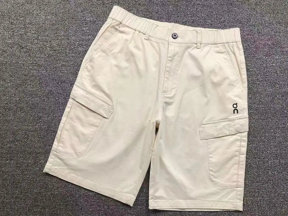 On Shorts Cargo with elastic waistband and flap pockets image 4