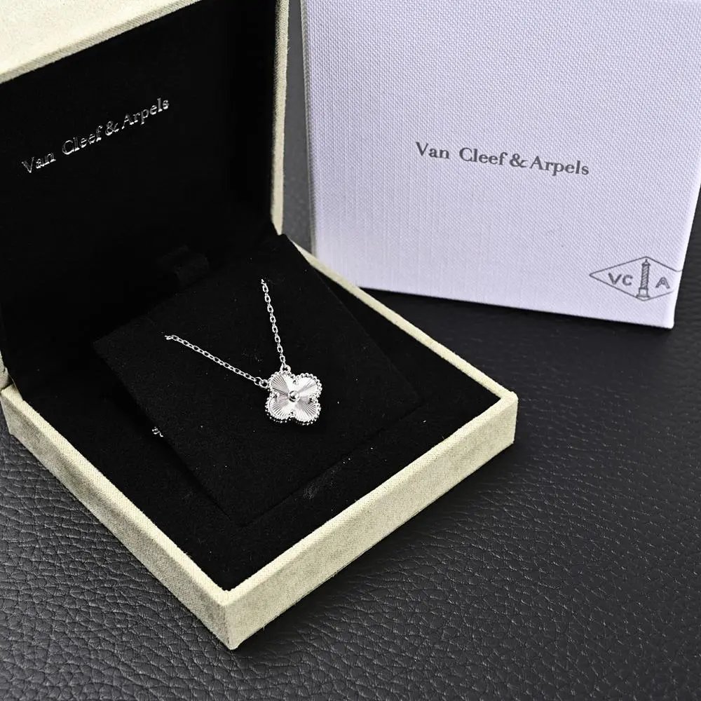 Van Cleef & Arpels Necklace — W2CFinds curated find