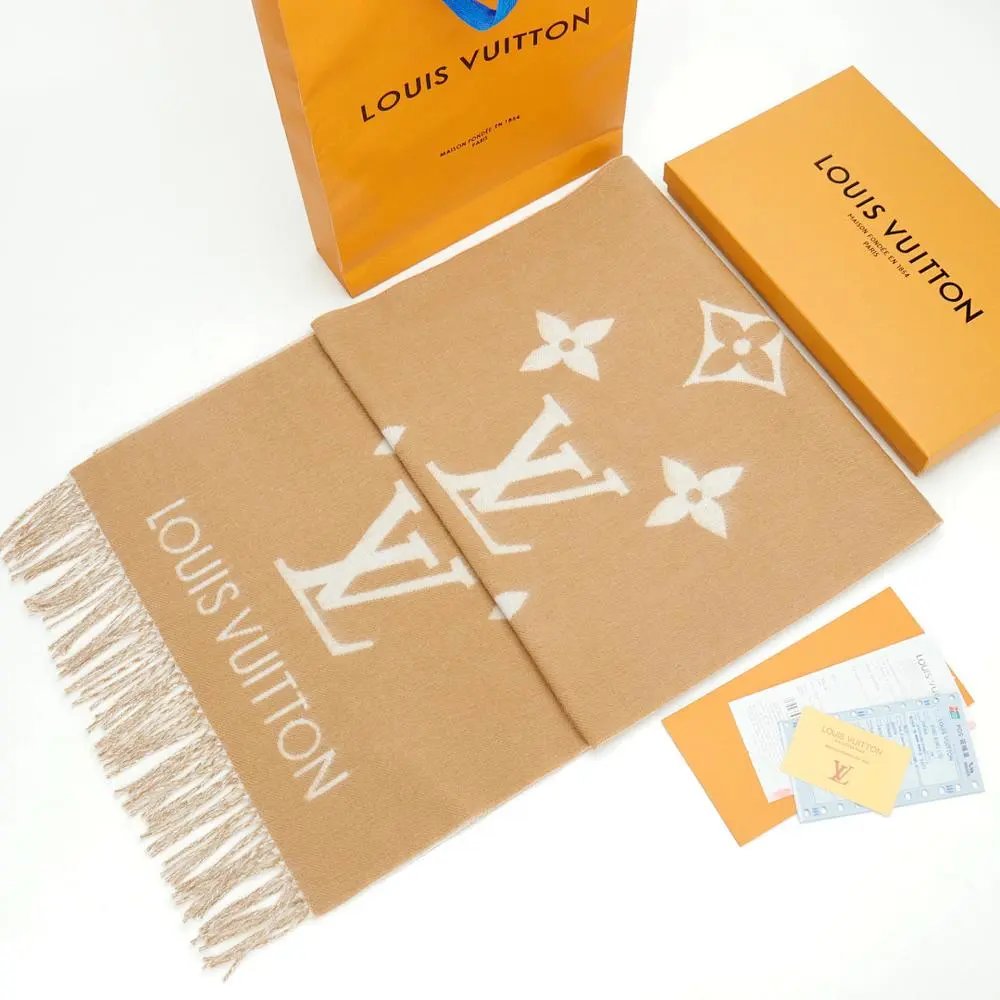 Louis Vuitton scarf